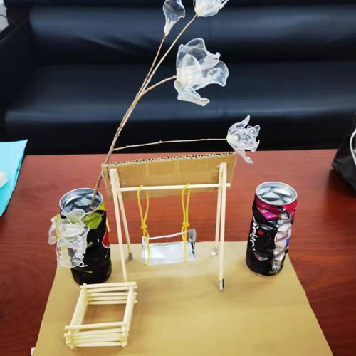 惠州市財經(jīng)職業(yè)技術(shù)學(xué)校環(huán)保工藝品創(chuàng)意比賽及工藝美術(shù)品禮儀用品銷售活動